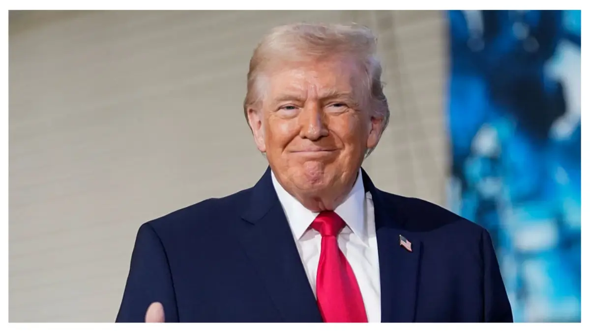 ‘Oh My God. Stop It’: Tearful Woman Hands Trump a Surprise Gift He Didn’t Expect Before One Comment Flips the Room Upside Down