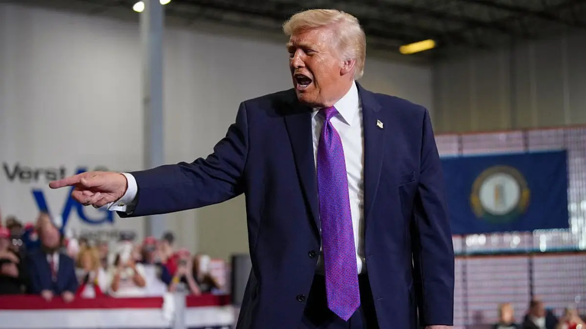 ‘OMG’: Trump Abruptly Stops Rally After a Sudden Medical Scare That Sends Staff Scrambling —Then the ‘Funeral Music’ Request Leaves People Uneasy