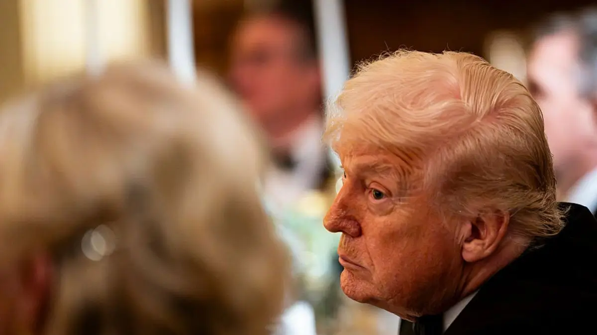 ‘So Creepy’: Trump’s Celebration Dinner Sparks Confusion After Viewers Realize He’s the Only One Eating — Then the Odd Seating Arrangement Starts Raising More Eyebrows