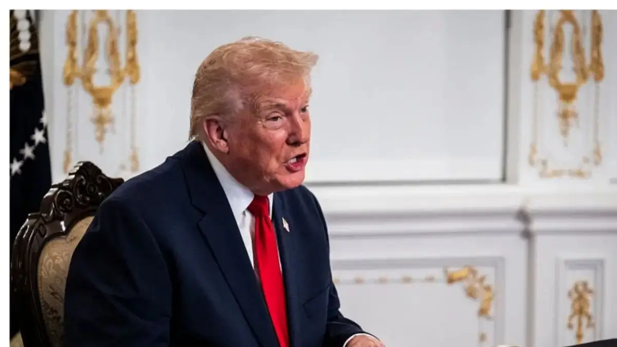 ‘Where Is His Neck?’: Trump Juggles War Talk at Mar-a-Lago Party Before Debuting a Suspicious Sculpture That Has Fans Spotting One Missing Detail