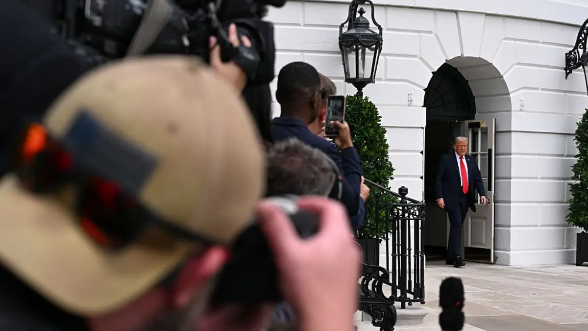 ‘Why Are They All Dressed Like It’s the 50’s?’: Trump Ditches Press to Rush Over to Group of Women Shouting Outside the White House — and the Internet Immediately Starts Asking Who Sent Them