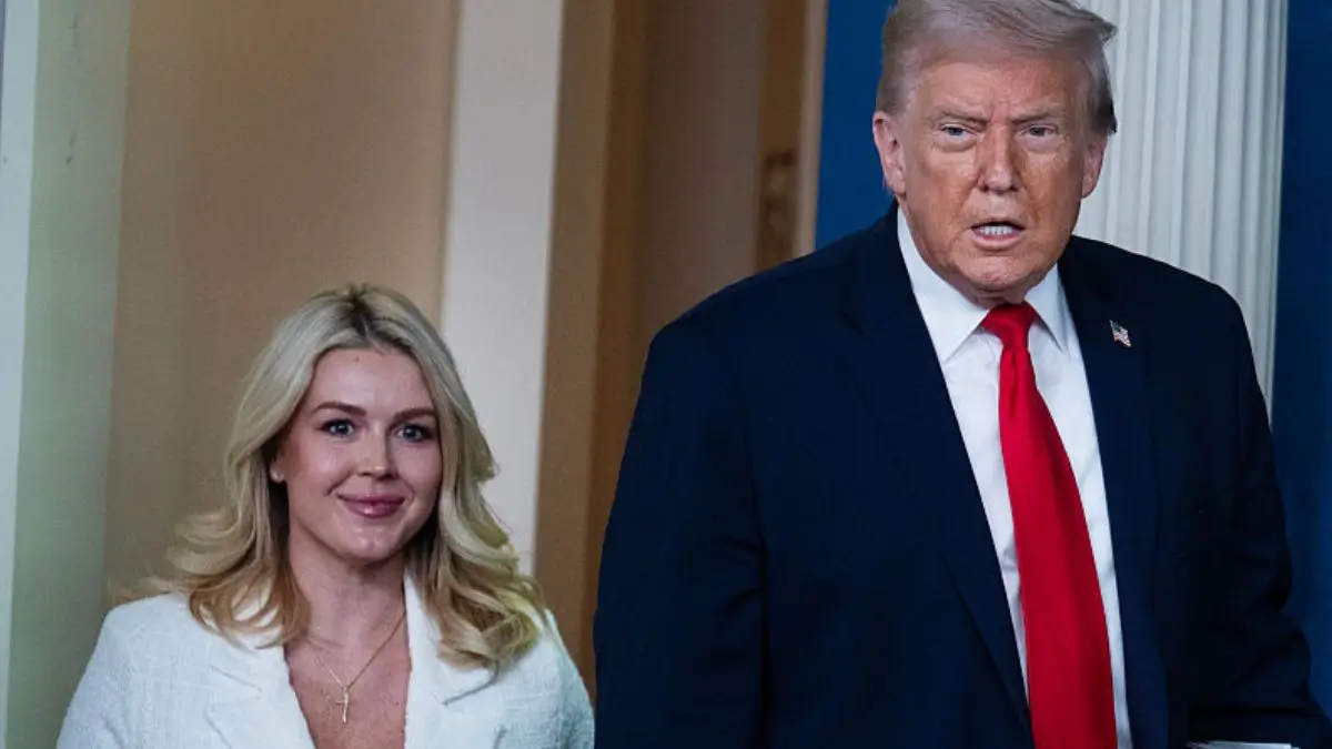 ‘Better Isolate’: Karoline Leavitt Is Getting Awfully Comfortable at Trump’s Side — Now Folks Are Warning Her Not to Get Too Close and the Reason Why Is Obvious