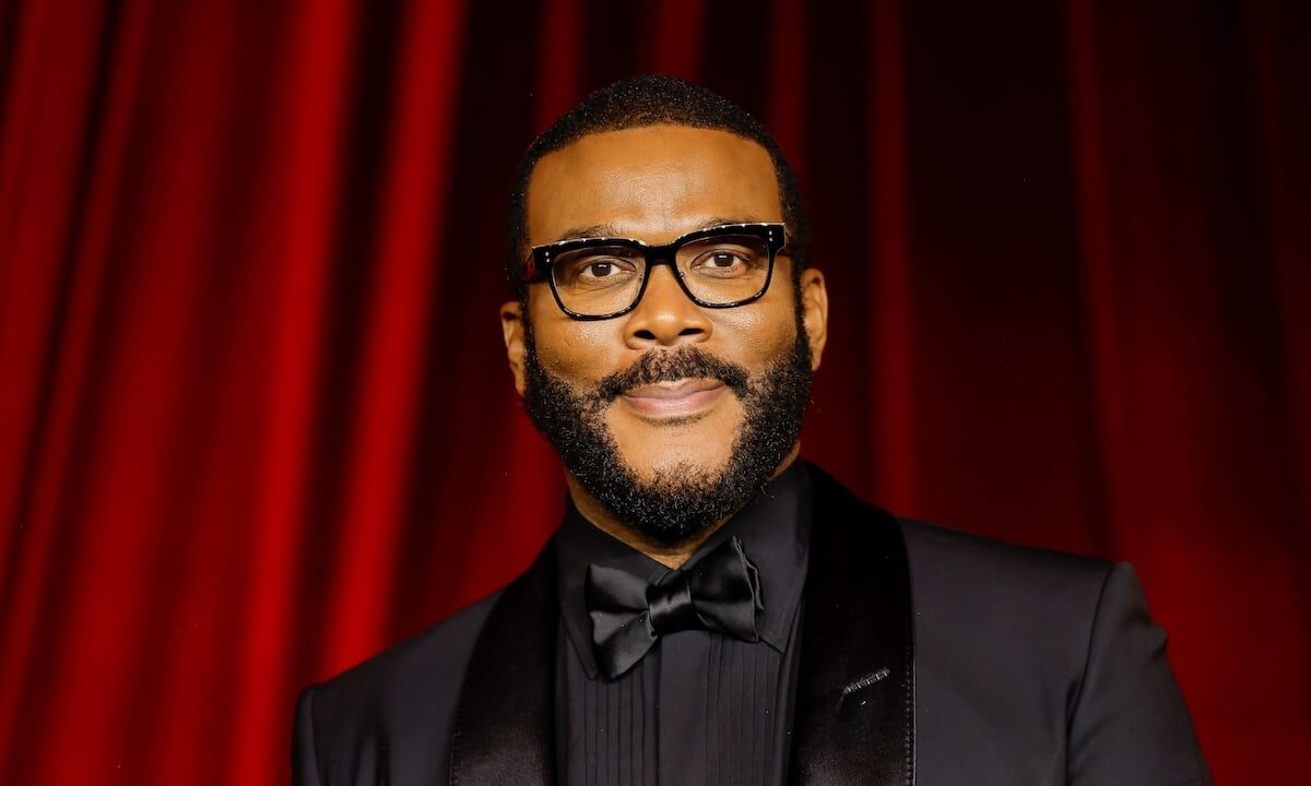Tyler Perry’s TSA gift card donation to stand after all, according to his reps