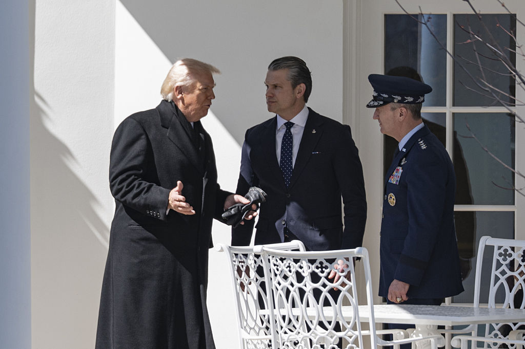 ‘Unqualified Clown’: Pete Hegseth’s Backdoor Move After That Helicopter Stunt Has Critics Fuming Over Just How Far He’ll Bend for His Inner Circle