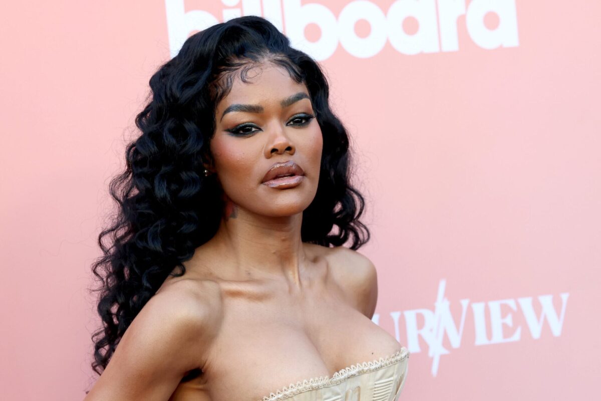 Teyana Taylor pushes through Billboard Women in Music tech mishap
