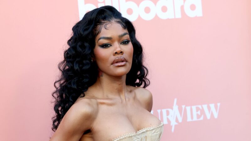 Teyana Taylor pushes through Billboard Women in Music tech mishap