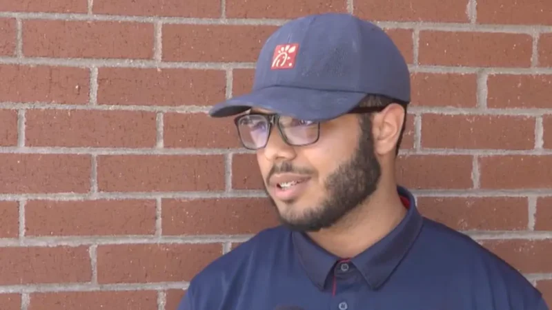 ‘No, This Isn’t Happening’: Teen Finds Two Envelopes Stuffed with $10K Cash in Chick-fil-A Bathroom, What He Does Next Leaves Even the Owner Stunned