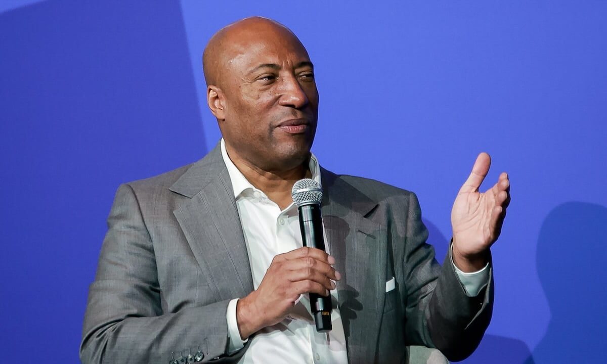 Byron Allen closes majority investment deal for Buzzfeed, officially takes over as CEO
