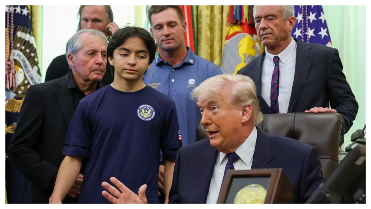 ‘What The….?’: Trump Gathered Children in the Oval Office for a Fitness Award — Then Told Them They’d All Be Wiped Out Right Now If It Weren’t for Him