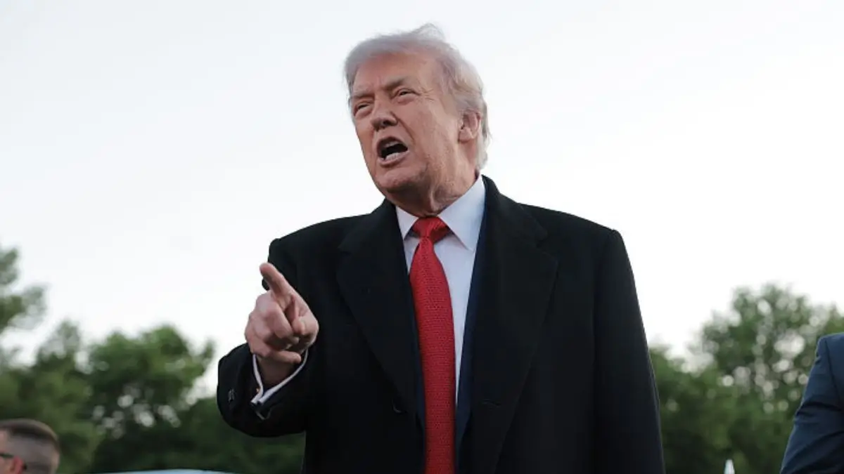 ‘Wait, What?’: Trump’s Reflecting Pool Ignites More Fury as D.C. Residents Discover Another Unqualified Hire After His Meltdown at a Reporter
