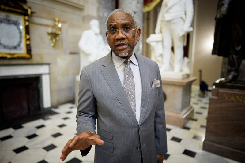 House Votes To End Iran War, Trump Fumes At 4 Republicans Who Joined ‘Dumocrats’ In Passing Resolution