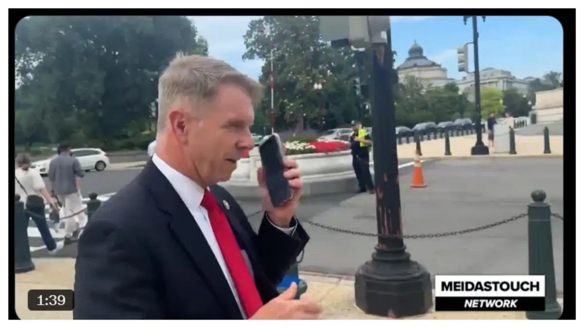 ‘Pathetic’: GOP Congressman Pulls a Fake Phone Call to Escape Social Security Heat — Doesn’t Realize His Own Screen Just Exposed the Whole Performance