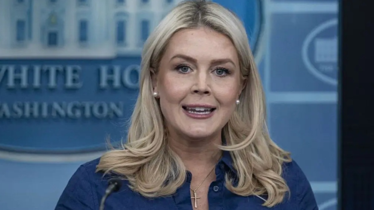 ‘Please Don’t Return to Your Job’: Trump’s White House Correspondents’ Dinner Update Leaves Karoline Leavitt Fighting Off a Brutal Pile-On