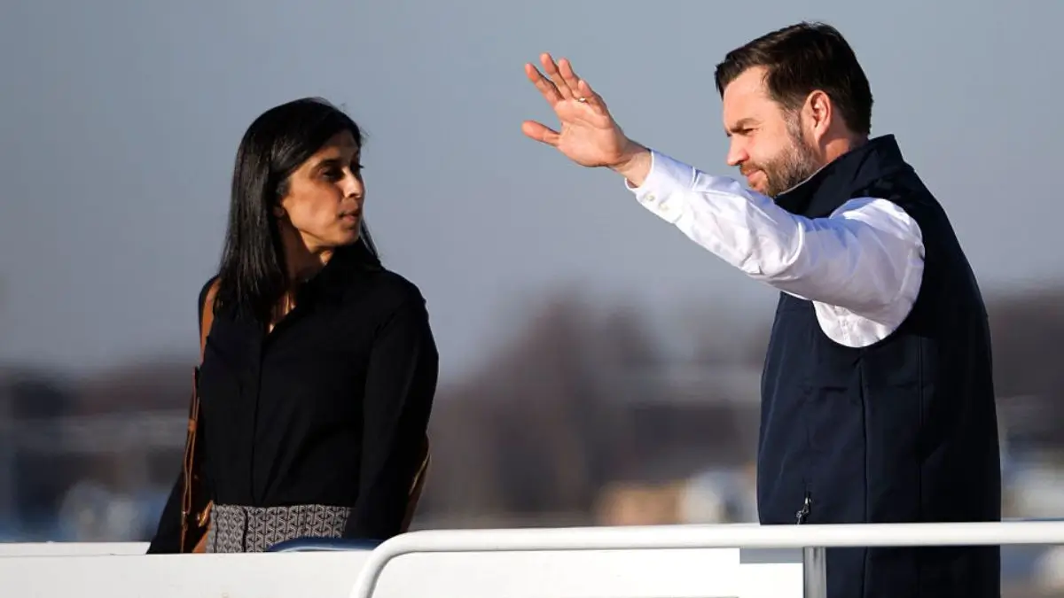 ‘Creepy’: Usha Vance Refuses to Stay Quiet After Her Cheap Pregnancy Outfit on Live TV Is Picked Apart—Then JD Vance’s Response Sparks Fresh Outrage