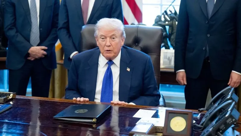 ‘I Noticed It Too’: Trump Has Utterly Embarrassing Moment on Live TV That Has Folks Stunned — the Way His Team Tried to Hide It Has Critics Zooming In