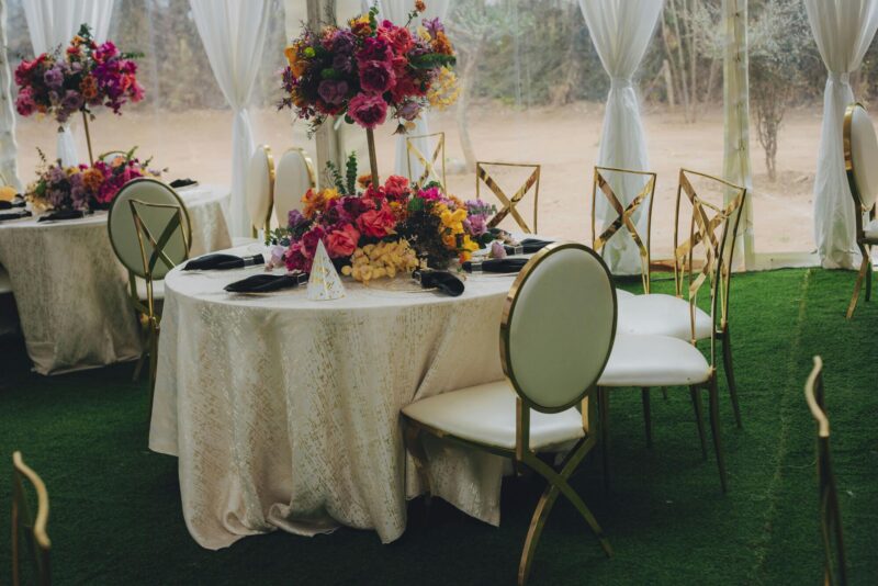 Why so many influencers fake “luxury events” online