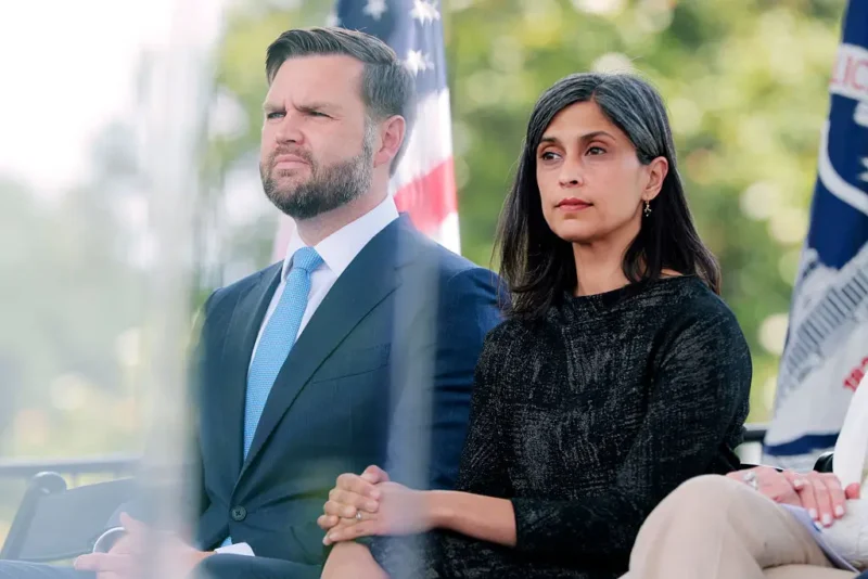 ‘I Would Be So Pissed’: JD Vance and Usha Tried to Share a Sweet Family Photo, But One Bizarre Staging Detail — and a Closer Look At Her Face — Uncovered What Was Hidden in Plain Sight