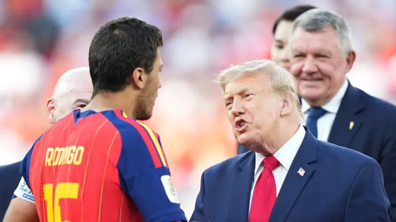 ‘Did He Try to Steal It?’: Trump Sparked Total Chaos After Refusing to Leave FIFA Stage—Then a Player Stunned the Crowd by Pushing Him Out of the Shot While the FIFA President Ran Frantically to Drag Him Away