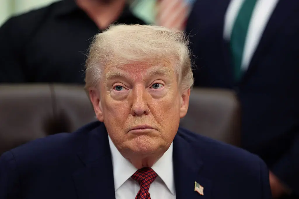 ‘Clearly Insane’: Trump’s Reflecting Pool Story Implodes After He Forgets His Own Script and Throws His Handpicked Contractors Under the Bus