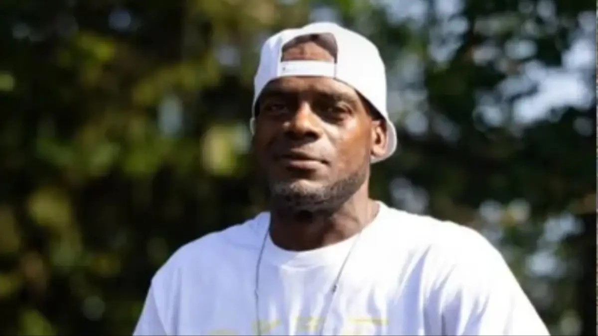 ‘God Led Me in There’: Black Man Says He Tried to Get Gun Off Chicago Streets, Only to Have Cops Point 10 Guns at Him and Lock Him Up for Months 