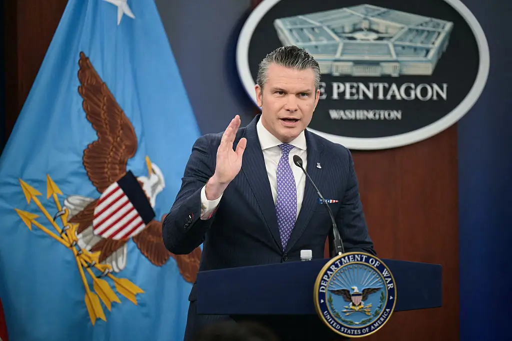 ‘This Is Criminal’: Hegseth Hit with Calls for Removal After Dismissing Sailors’ Desperate Pleas for Soap and Hot Meals — As Crew Members Reportedly Try to Jump Overboard