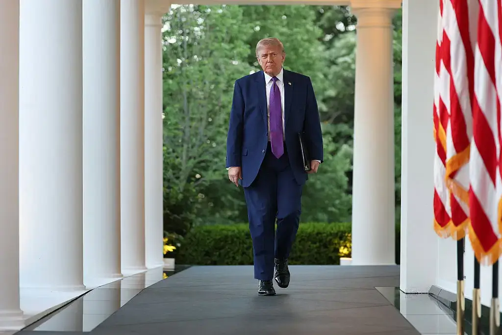 ‘What is That?’: Trump’s Latest Switch-Up to Look Younger After Embarrassing Video, Has Viewers Zooming In Saying It Looks ‘Worse’ Than Before
