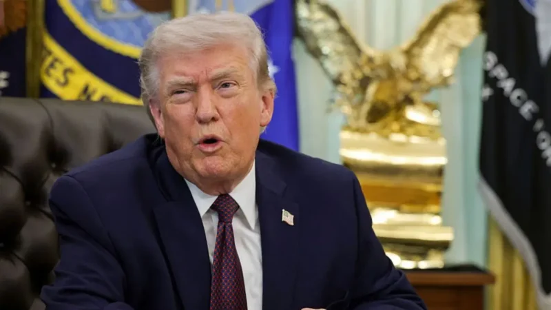 ‘He Is Losing His Mind’: Trump’s Bizarre White House Rant Goes Completely Off the Rails as He Forgets His Point and Turns to Reporters for Help