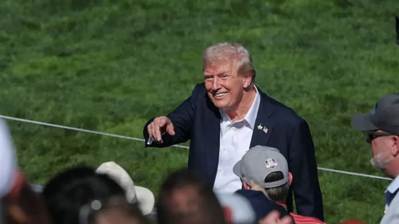 ‘How Bad Does He Look?’: Trump’s Polished Golf Photo Starts Raising Questions After Someone Finds the Unedited Original