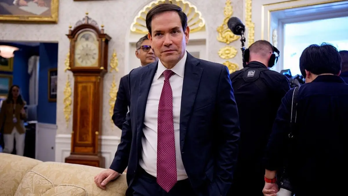‘Cowardly Bastard’: Marco Rubio Flashes a Fake Smile, Bolts When Reporter Asks About Trump’s Decoy Jet, Then Stephen Miller Pulls the Same Stunt
