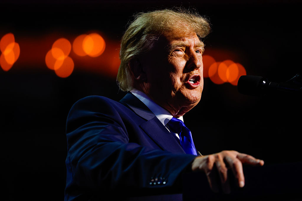 ‘Anyone Know Lip Reading?’: Trump Walks Off Dancing Like Nothing’s Wrong — Then Cameras Catch His Tense Confrontation with a Man Near the Stairs