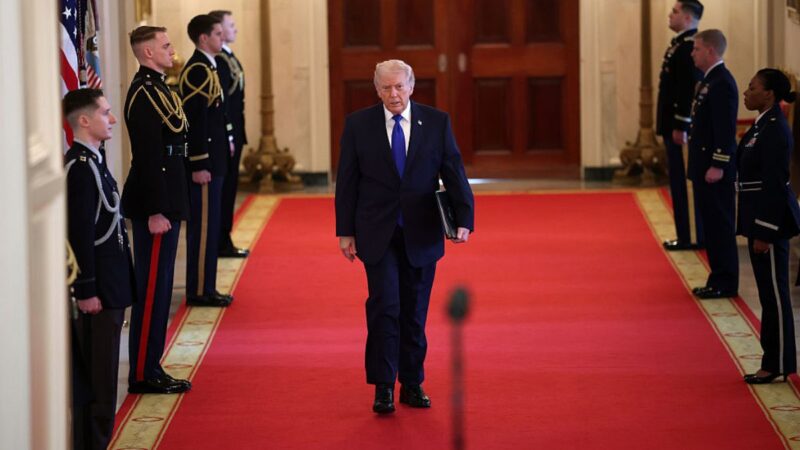 ‘OMG’: Trump Can’t Escape the Brutal Close-Up as New White House Photo Sparks a Frenzy — Viewers Zoom In on One Detail About His Nose and Chin