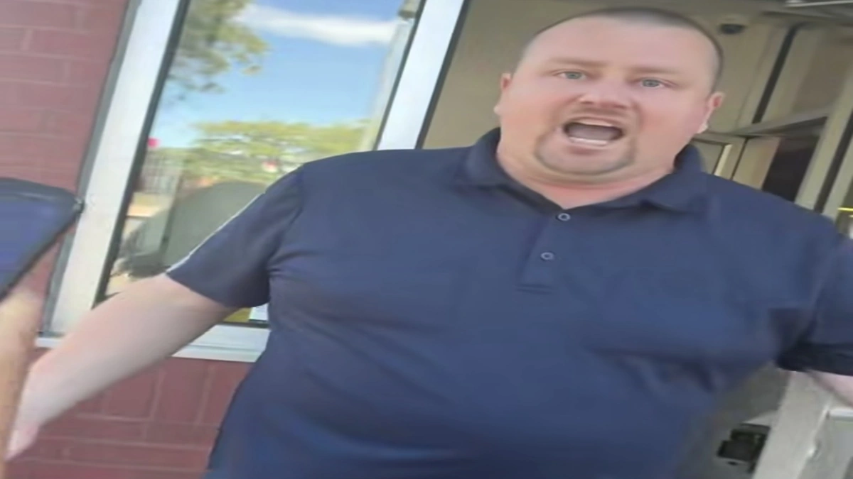‘You Piece of S—t!’: McDonald’s Worker Fired After Allegedly Barging Into Restaurant and Accusing Black Teens of Smoking Crack, Then Attacking Girl